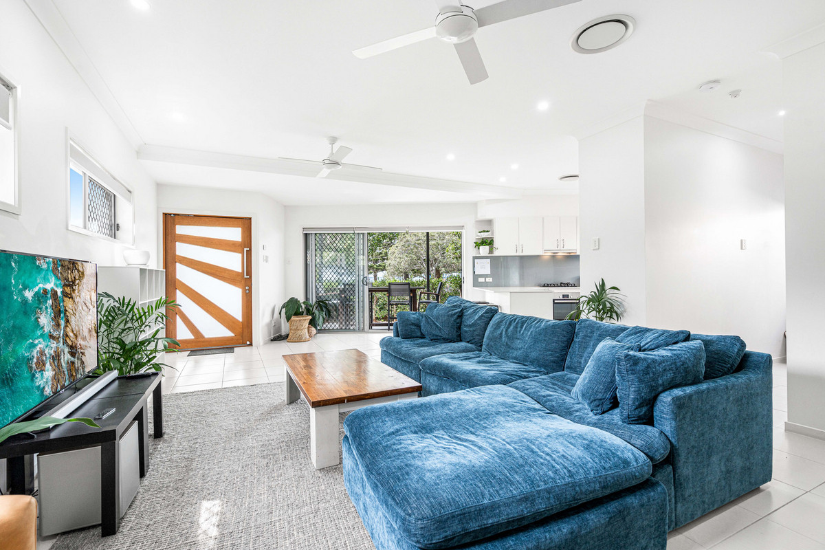 Fifth view of Homely townhouse listing, 1/99 Wynnum Esplanade, Wynnum QLD 4178