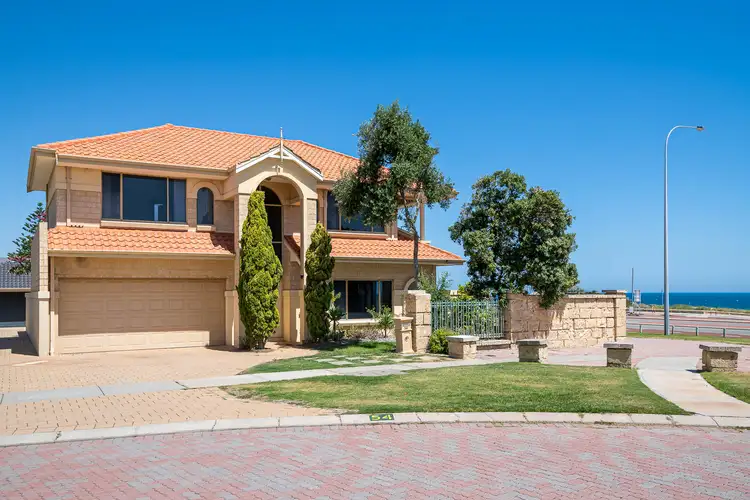 54 Seaward Loop, Sorrento WA 6020