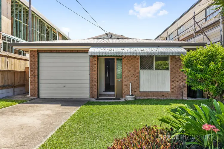 18 Meecham Street, Grange QLD 4051