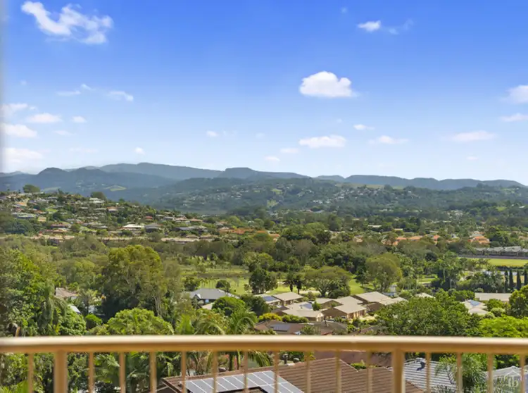2 St Andrews Way, Banora Point NSW 2486