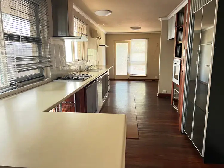 Sixth view of Homely house listing, 10 Jacques Place, Orelia WA 6167