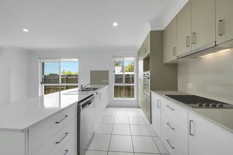Fourth view of Homely house listing, 1/27 Fitzroy Avenue, Clinton QLD 4680