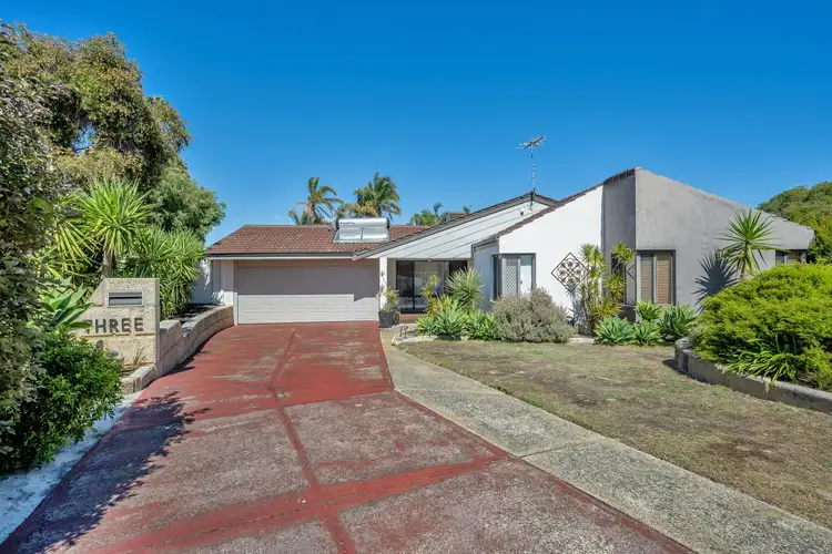 3 Columbia Close, Halls Head WA 6210