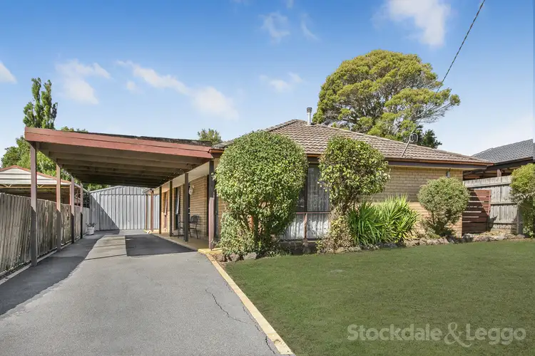 8 Mullin Court, Cranbourne VIC 3977