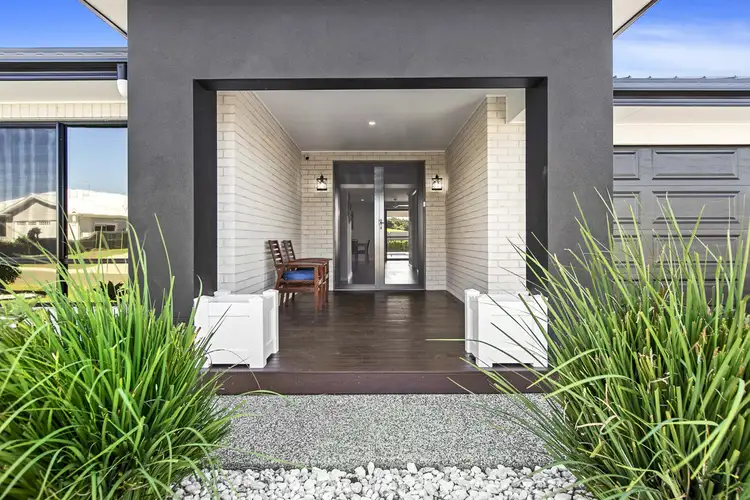 31 Peppermint Circuit, Nikenbah QLD 4655
