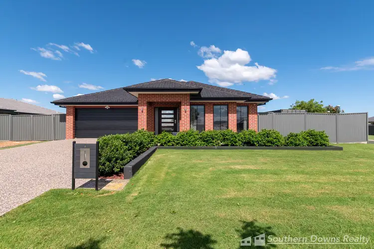 7 Derby Drive, Rosenthal Heights QLD 4370