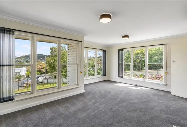 120 East Derwent Highway, Lindisfarne TAS 7015