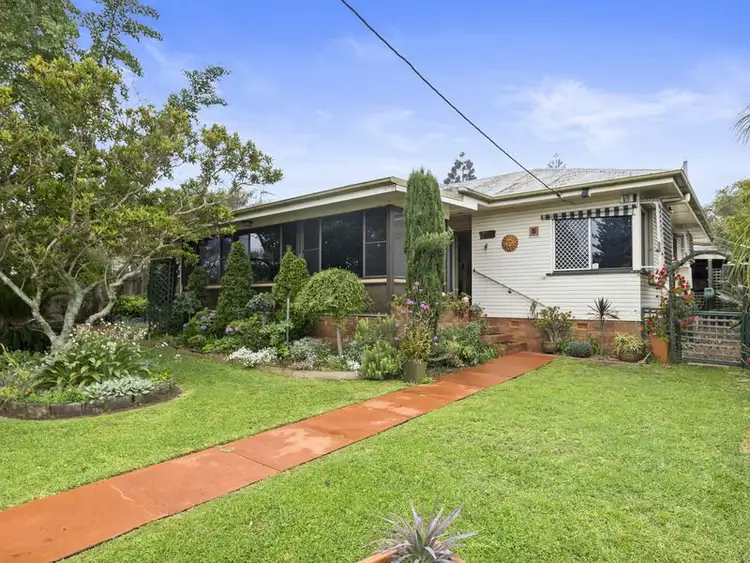 6 Wyndham Street, North Toowoomba QLD 4350