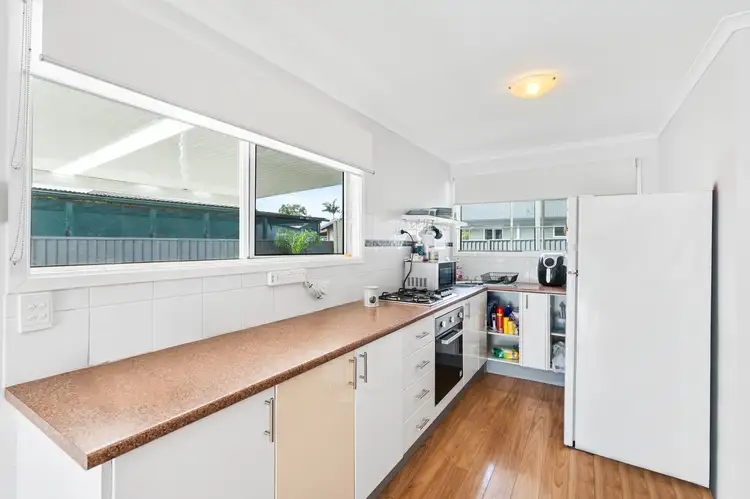Sixth view of Homely house listing, 20 Windsor Road, Berkeley Vale NSW 2261