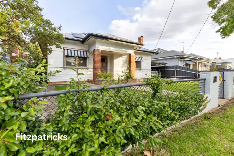6 Rhoda Avenue, Wagga Wagga NSW 2650