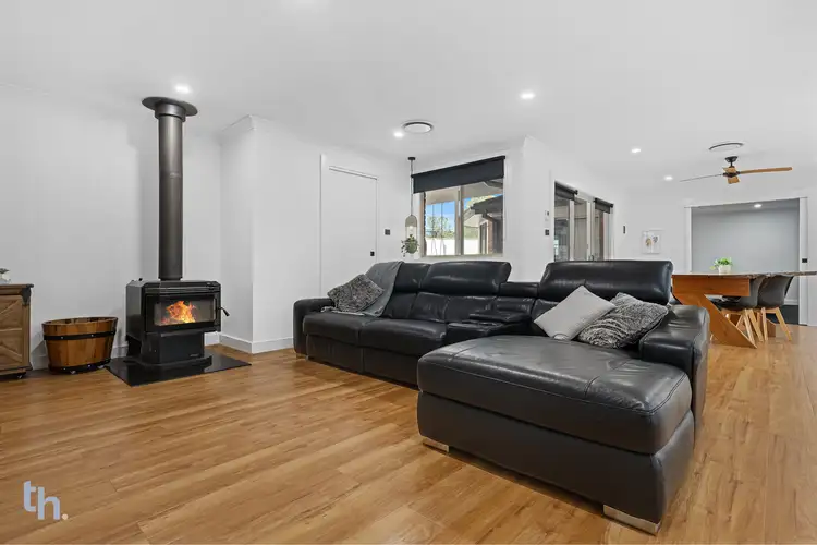 Second view of Homely house listing, 25 Nightingale Crescent, Cameron Park NSW 2285