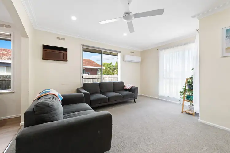 Second view of Homely house listing, 39 Valentine Crescent, Sale VIC 3850