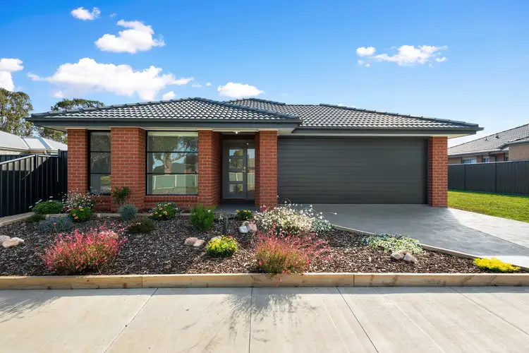 101 Lee Street, Stratford VIC 3862