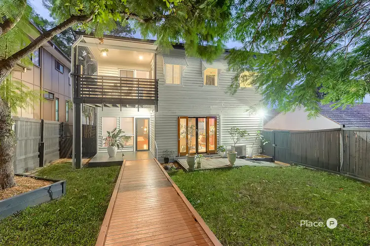 18 Andrew Avenue, Tarragindi QLD 4121