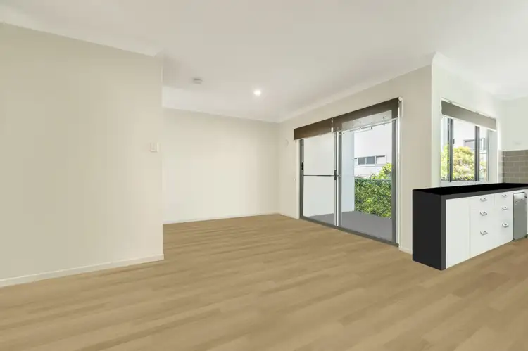 Third view of Homely unit listing, 15/7 View Street, West Gladstone QLD 4680