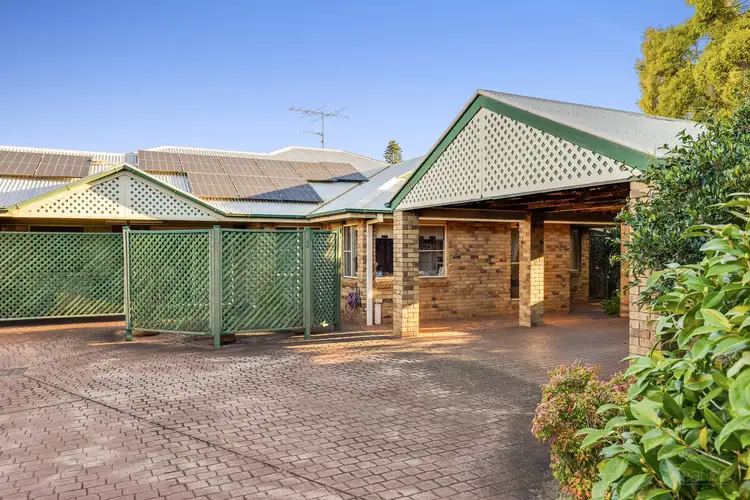 1/6 Shane Court, Rockville QLD 4350