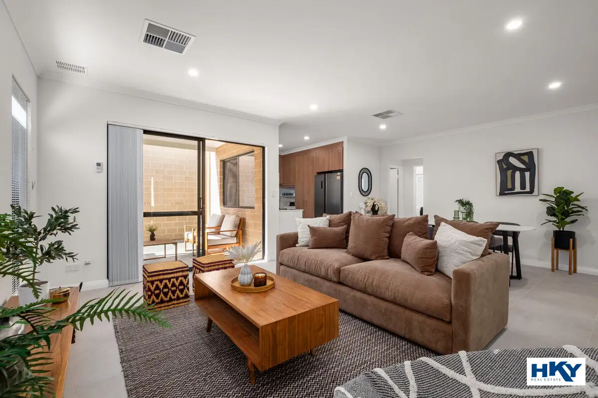 Main view of Homely house listing, 2/4 Cleland Pass, Ellenbrook WA 6069