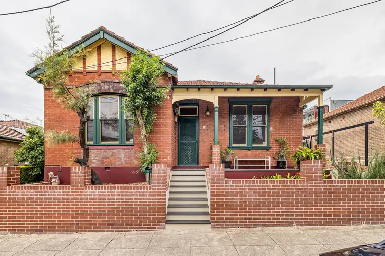 8 Harnett Avenue, Marrickville NSW 2204