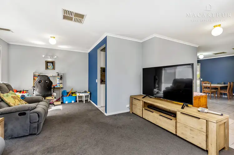 Second view of Homely house listing, 4 Mangrove Crescent, Forest Hill NSW 2651