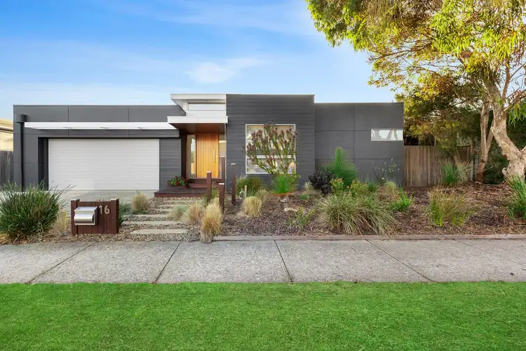 16 Ballyliffen Crescent, Torquay VIC 3228