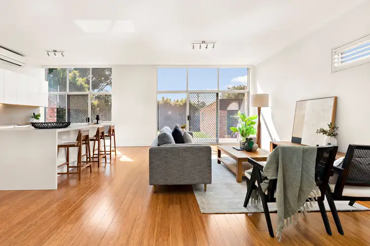 8 Alexander Street, Hamilton South NSW 2303