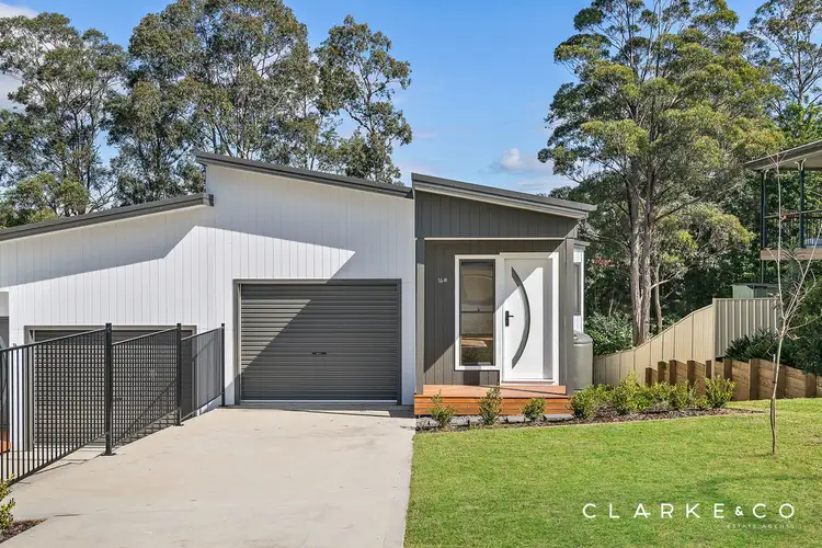 2/16 Nicolena Crescent, Rutherford NSW 2320