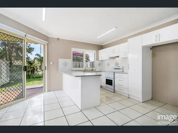 1/10 Caroline Street, Woody Point QLD 4019