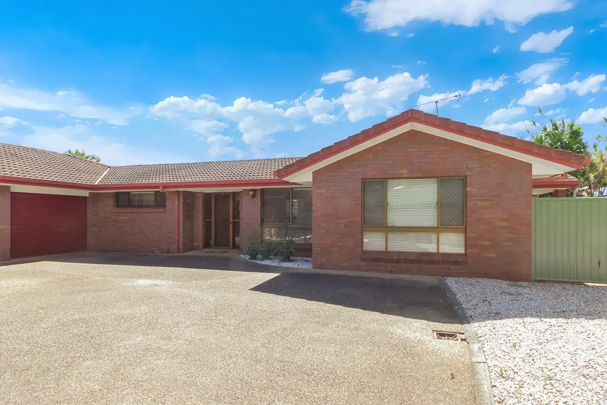 Main view of Homely semi-detached listing, 2/2 Gleneagles Place, Banora Point NSW 2486