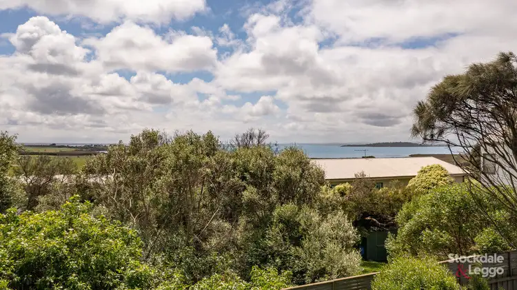8 Dunvegan Crescent, Surf Beach VIC 3922