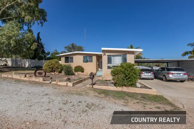 2 Brockman Street, Northam WA 6401