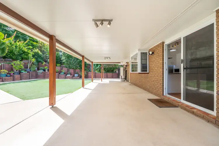 Second view of Homely house listing, 5 Reliance Court, Clinton QLD 4680