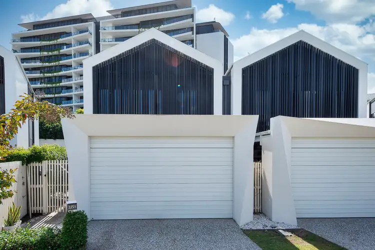 2/51 Magnoli Circuit, Palm Beach QLD 4221