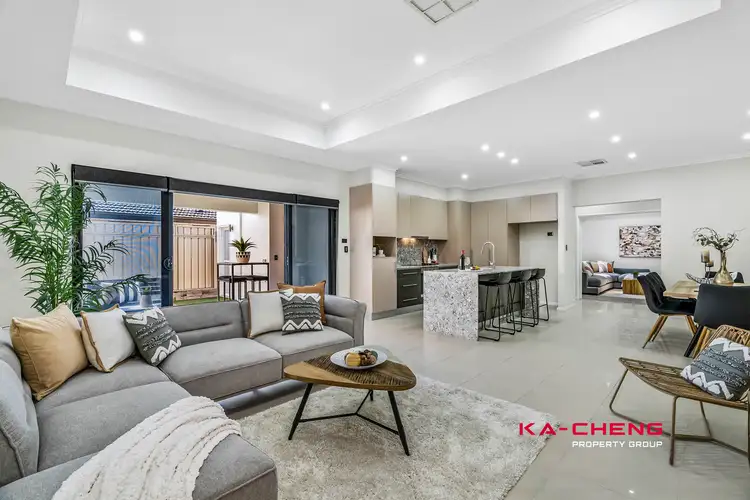 6A Rokebury Way, Morley WA 6062