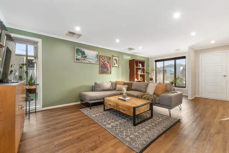 101 Diamond Parade, Skye VIC 3977