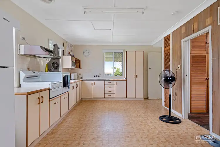 Third view of Homely house listing, 8 Rosslyn Street, Rosslyn QLD 4703