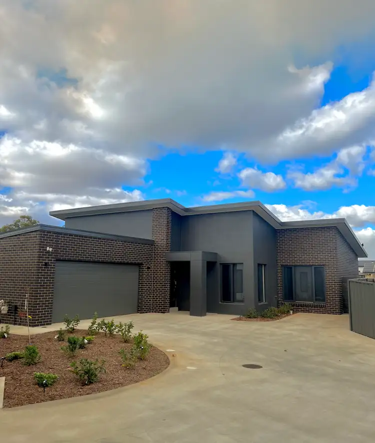 Main view of Homely apartment listing, Unit B/7-9 Salvanza Crescent, Griffith NSW 2680