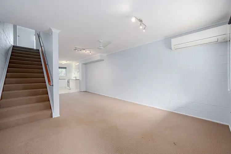 Sixth view of Homely unit listing, 2/74 Ann Street, South Gladstone QLD 4680