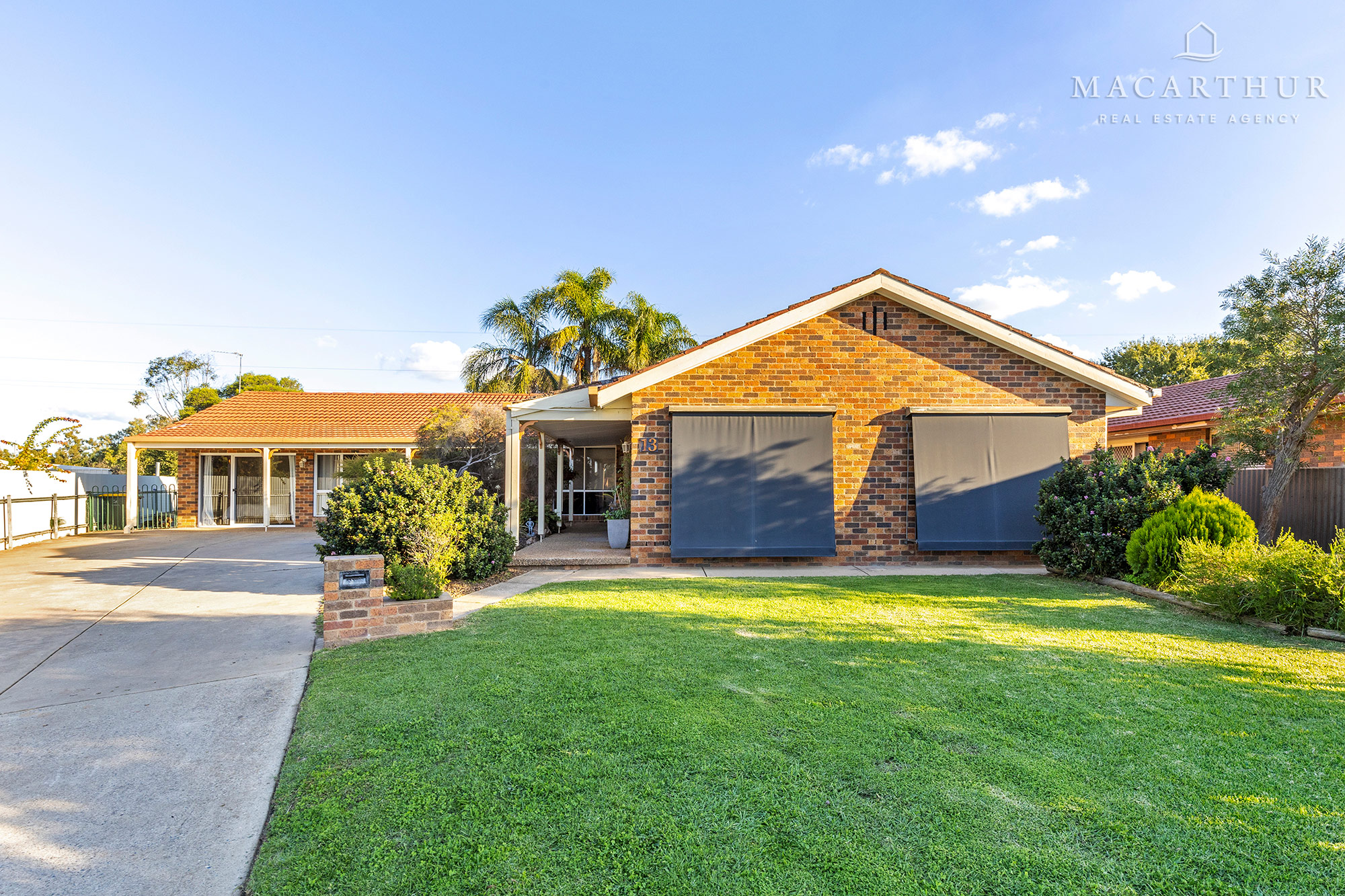 13 Warrambool Crescent, Glenfield Park NSW 2650