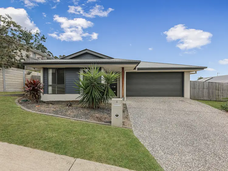 4 Pelling Place, Deebing Heights QLD 4306