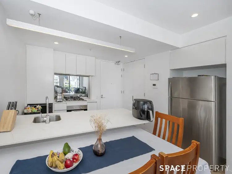 Fourth view of Homely apartment listing, 1014/477 Boundary Street, Spring Hill QLD 4000