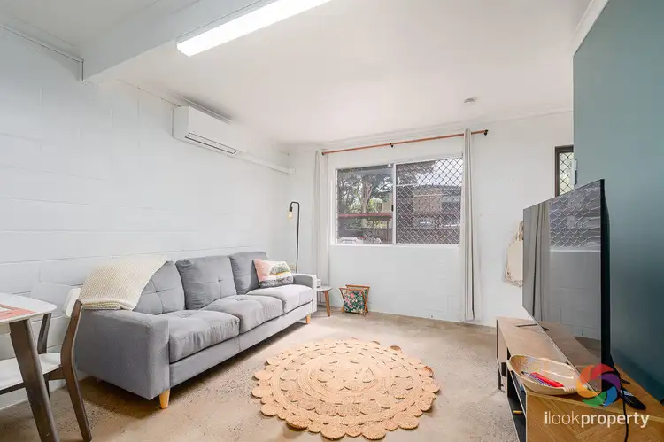 Fifth view of Homely townhouse listing, 2/37 J Hickey Avenue, Clinton QLD 4680
