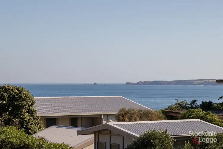31 Seaview Crescent, Surf Beach VIC 3922