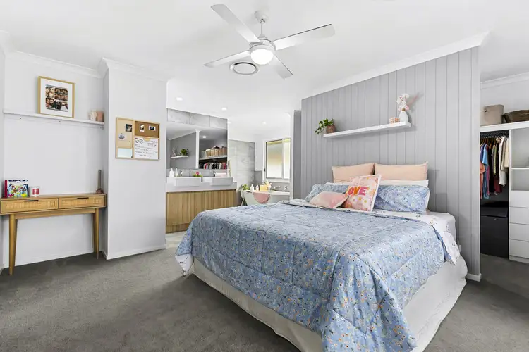 18 Wintergreen Court, Nikenbah QLD 4655