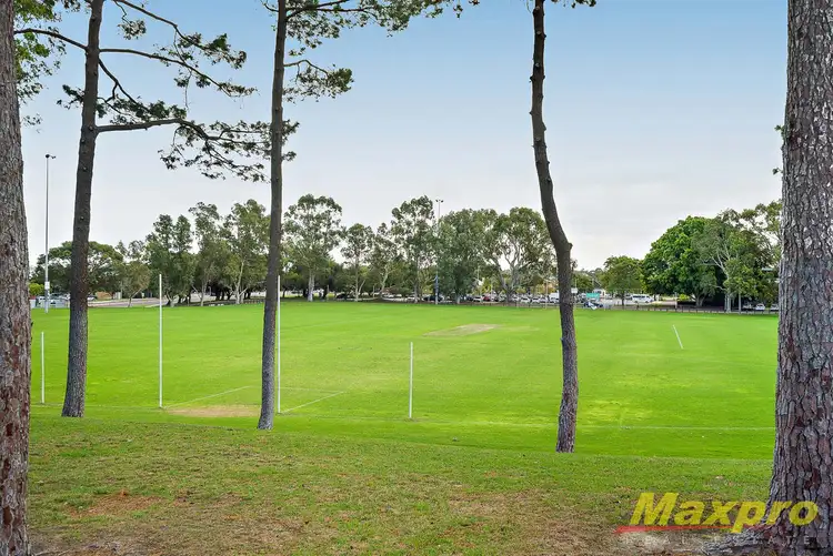 8c Kitchener Road, Melville WA 6156