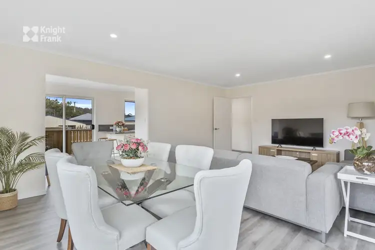 2/16 Groningen Road, Kingston TAS 7050