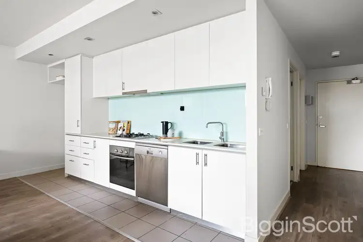 Fourth view of Homely apartment listing, 2/96 Bay Street, Port Melbourne VIC 3207