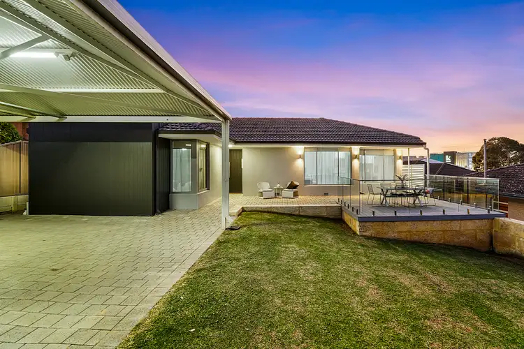 5 Hadley Place, Karrinyup WA 6018