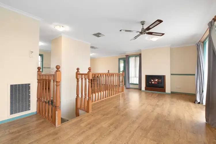 Third view of Homely house listing, 1 Windsor Grange Court, Skye VIC 3977