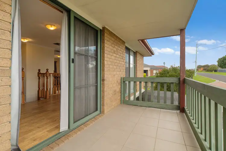 Sixth view of Homely house listing, 1 Windsor Grange Court, Skye VIC 3977