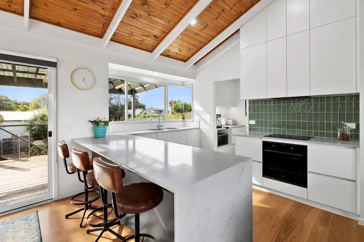 11 Norfolk Boulevard, Torquay VIC 3228